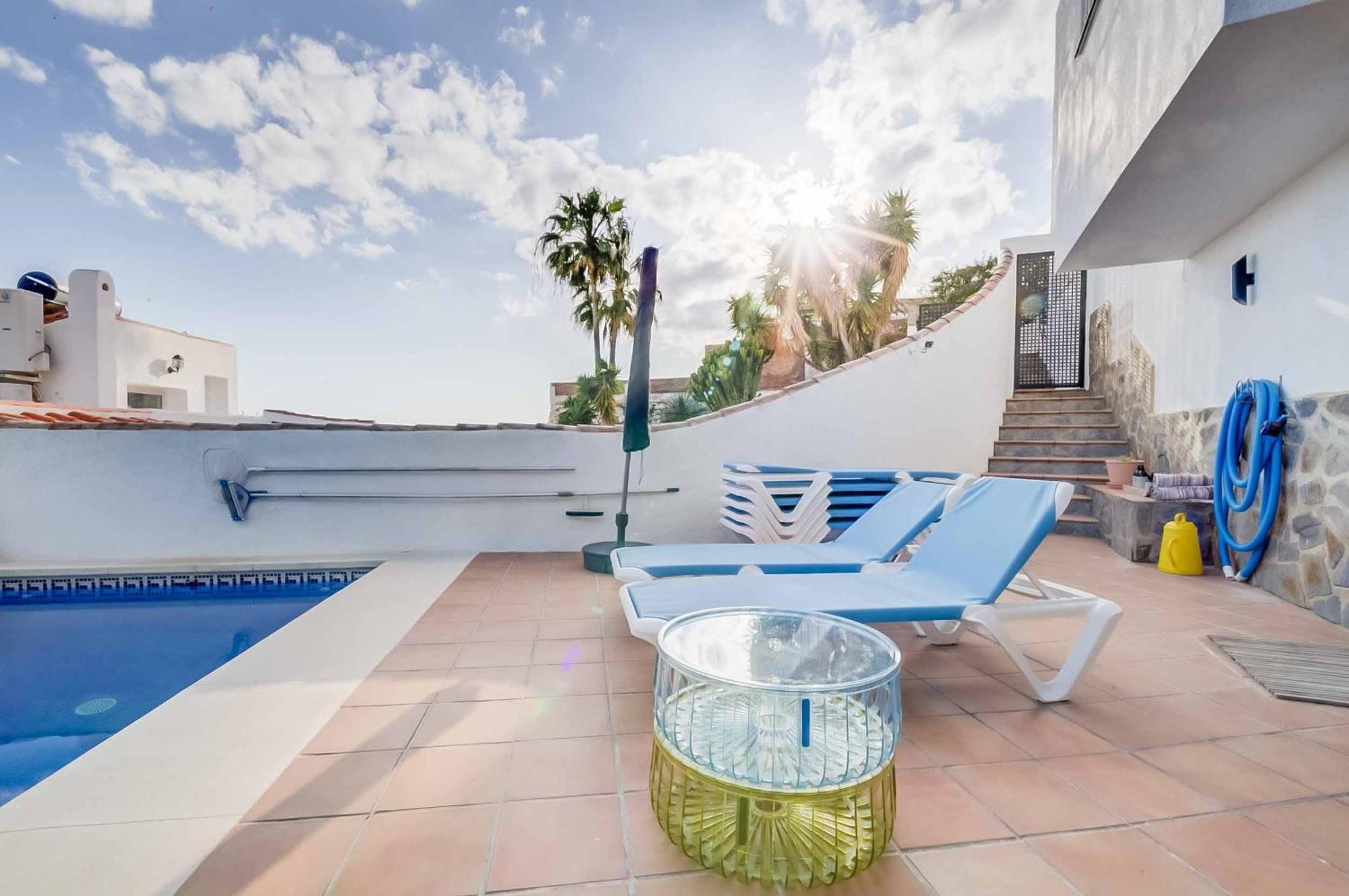 129 - Stunning Townhouse With Private Pool & Views,