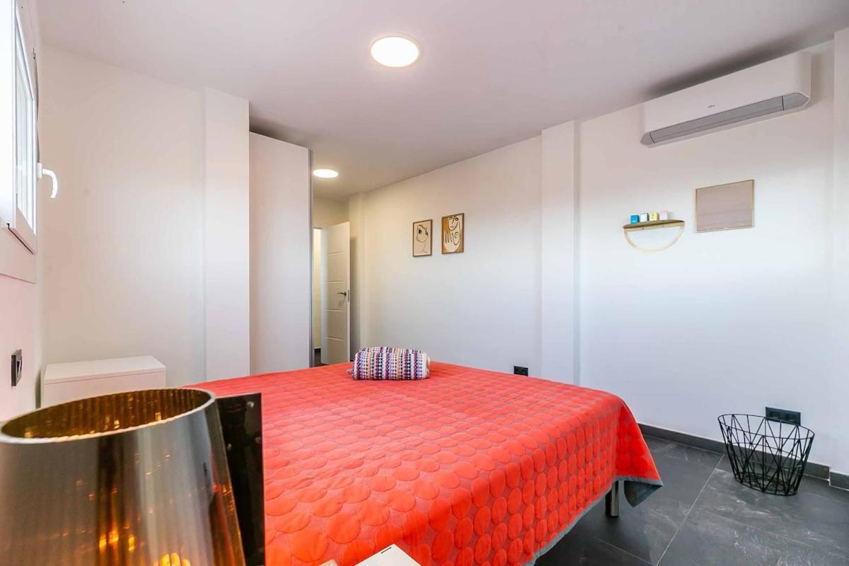 129 - Stunning Townhouse With Private Pool & Views, Lejlighed Benalmádena