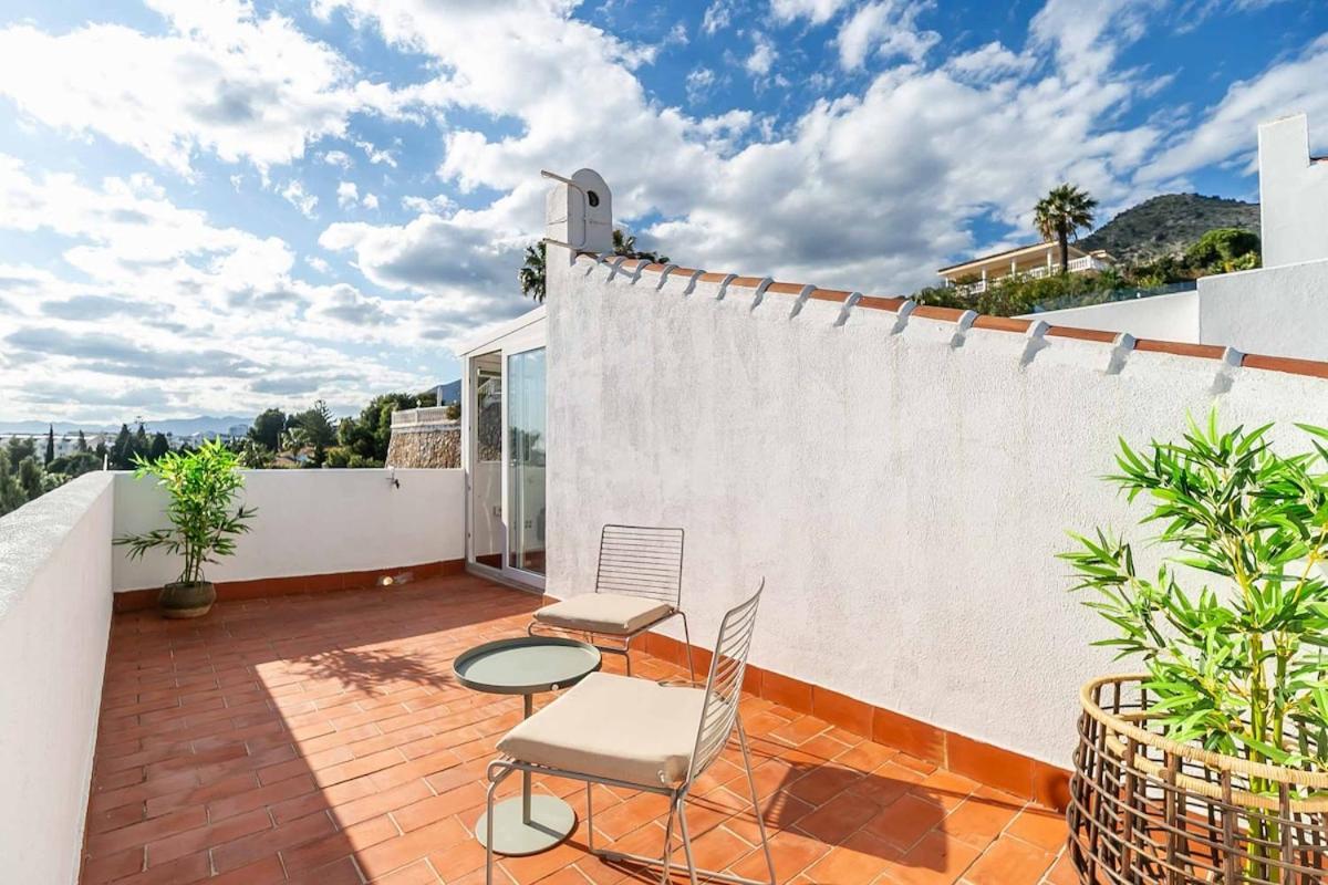 129 - Stunning Townhouse With Private Pool & Views, *