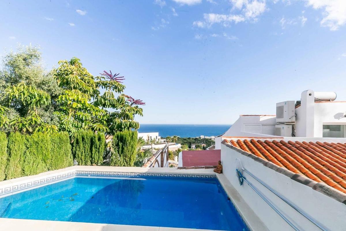 129 - Stunning Townhouse With Private Pool & Views, Lejlighed Benalmádena
