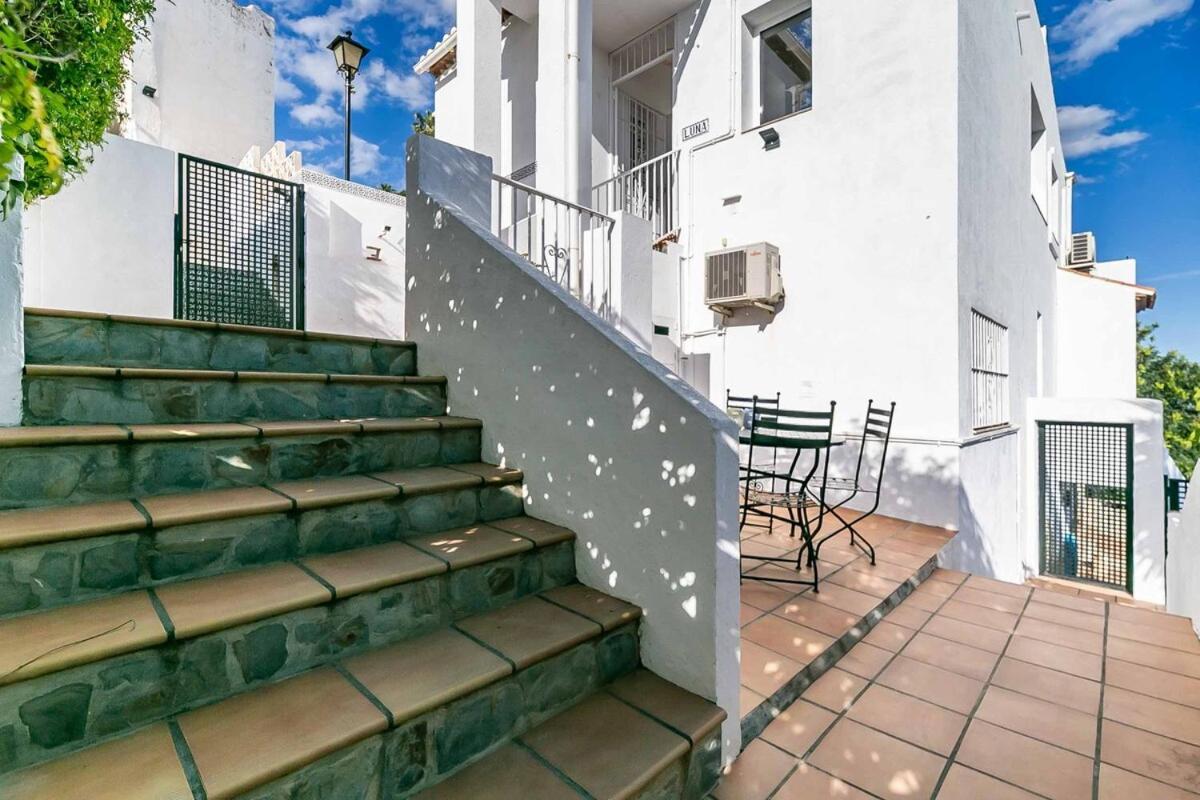 129 - Stunning Townhouse With Private Pool & Views, *