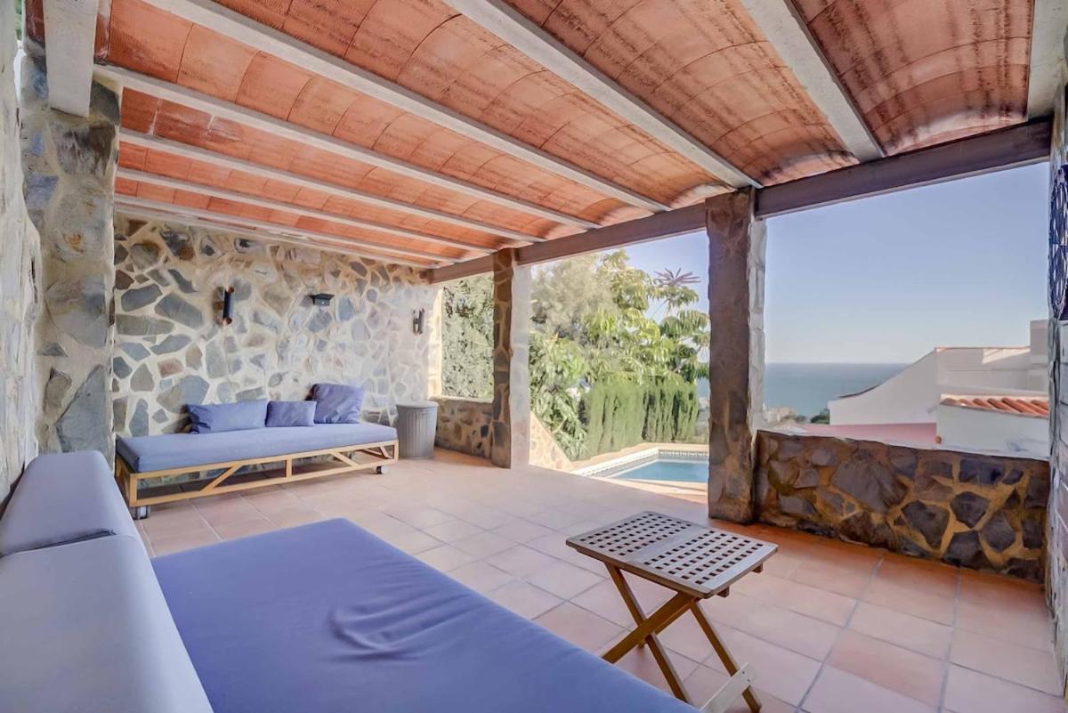 129 - Stunning Townhouse With Private Pool & Views, Lejlighed *