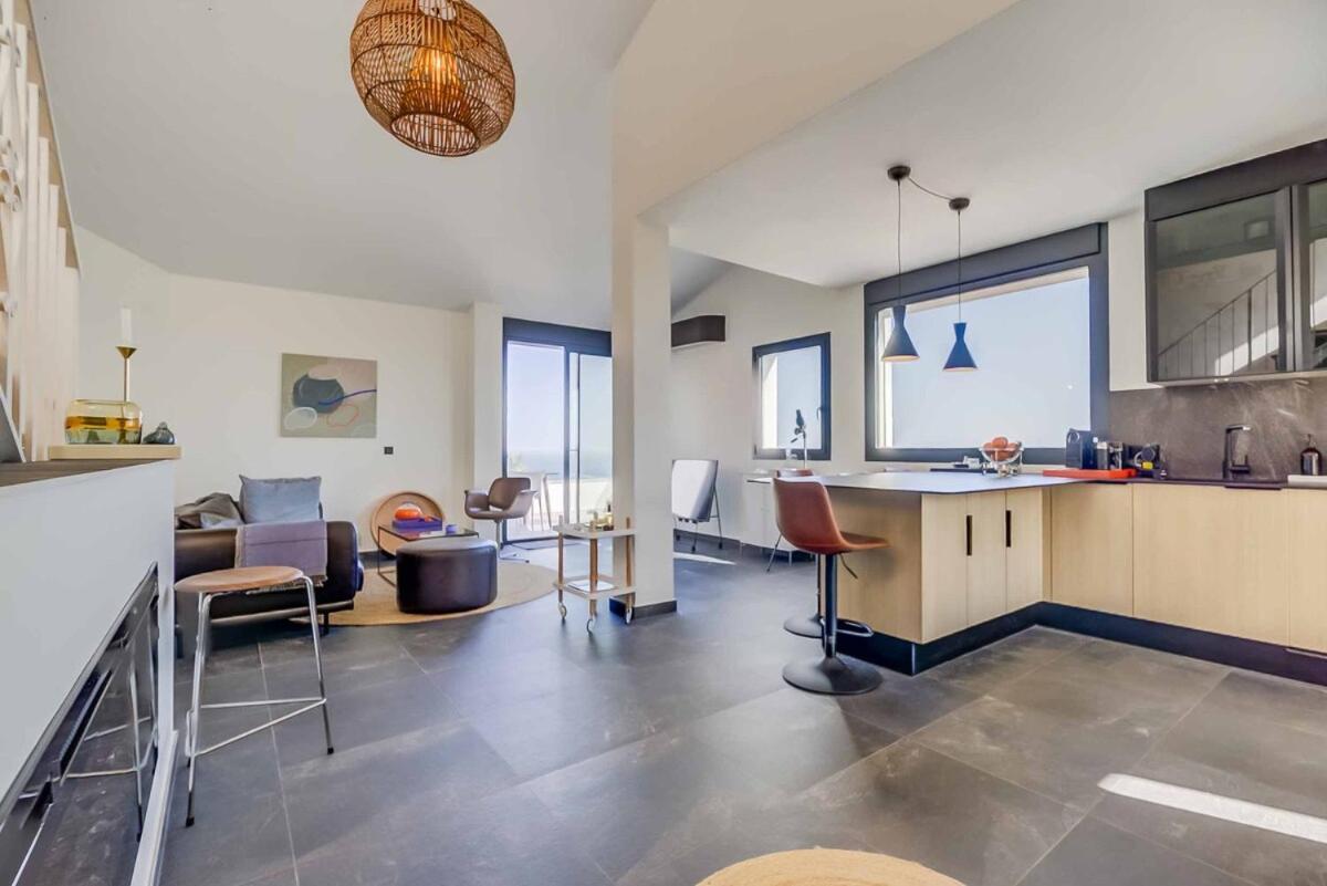 Lejlighed 129 - Stunning Townhouse With Private Pool & Views, *