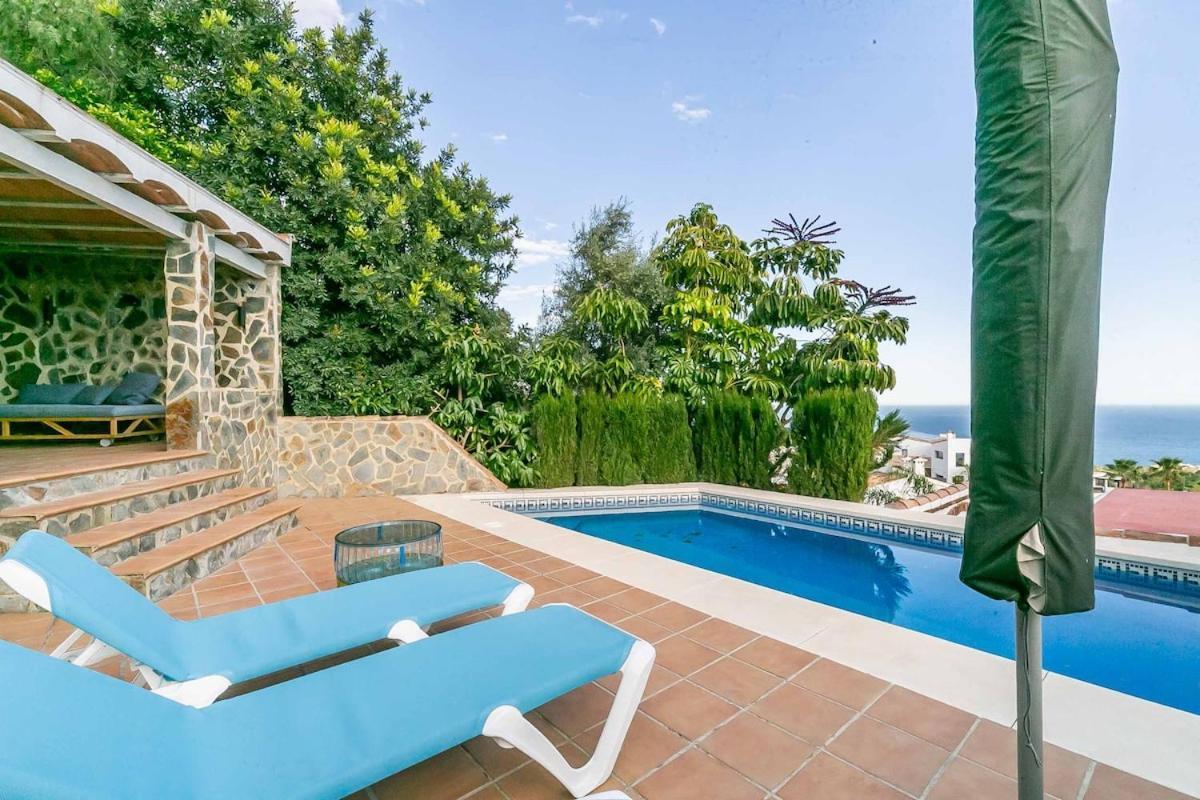 129 - Stunning Townhouse With Private Pool & Views, Lejlighed Benalmádena