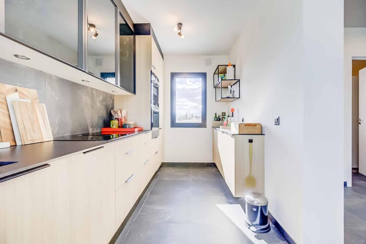 129 - Stunning Townhouse With Private Pool & Views,