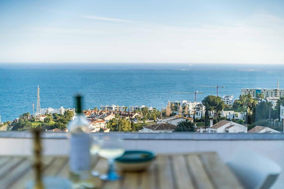 129 - Stunning Townhouse With Private Pool & Views,