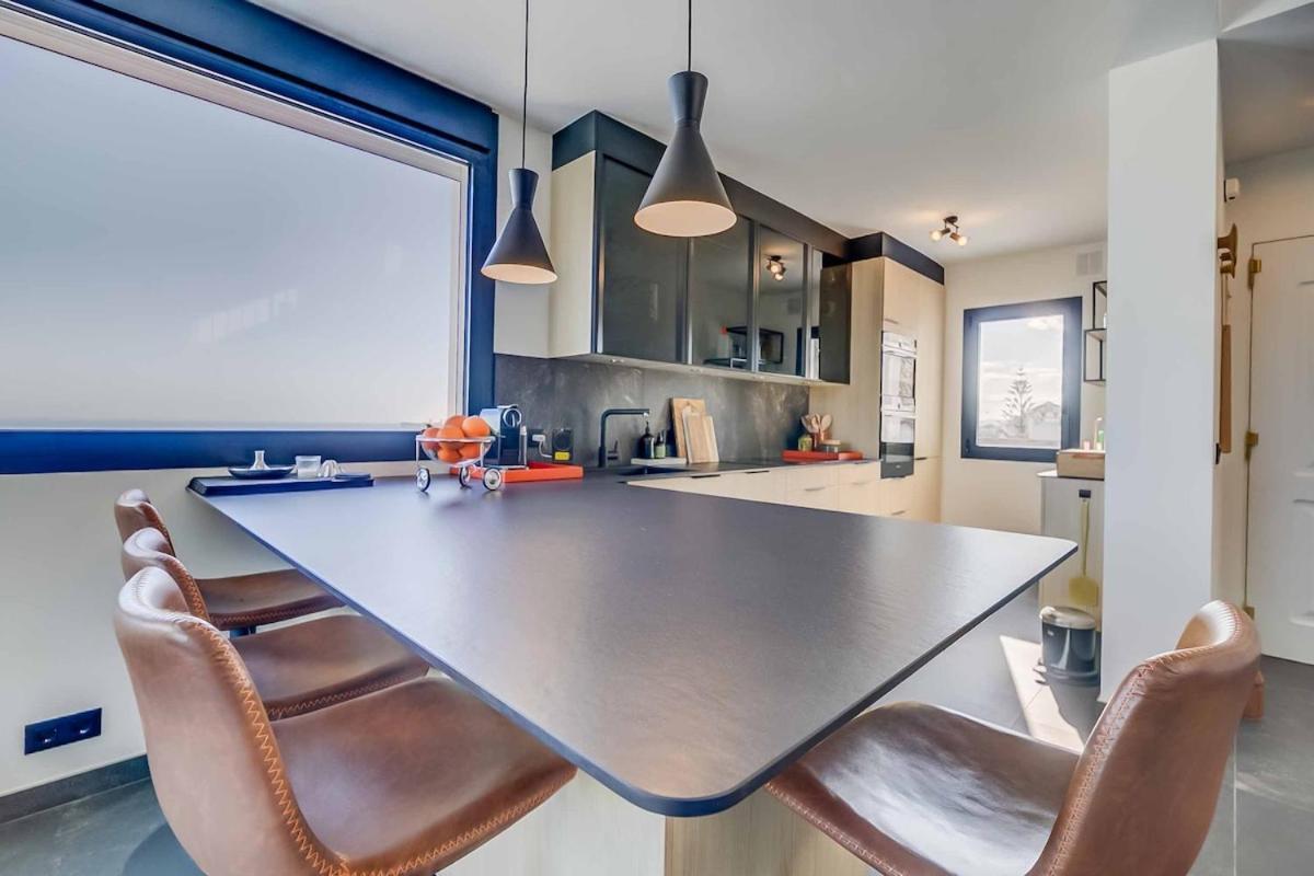 129 - Stunning Townhouse With Private Pool & Views,