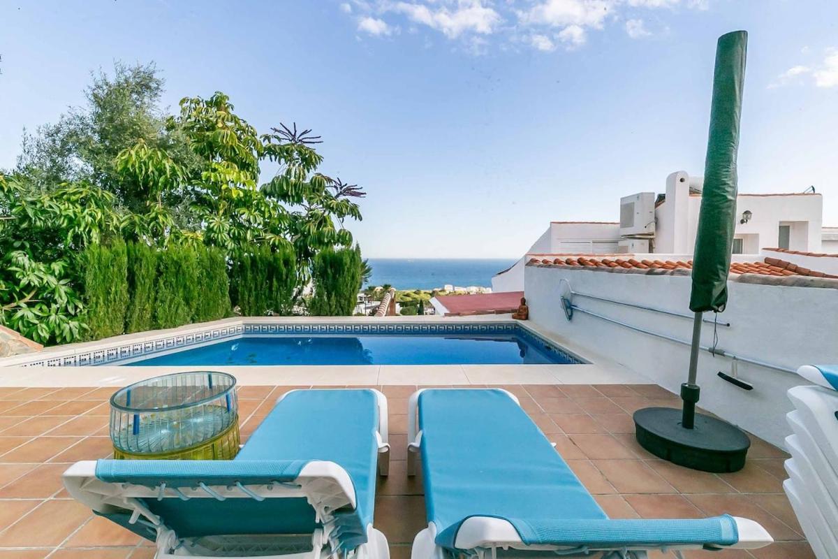 129 - Stunning Townhouse With Private Pool & Views, Apartment *