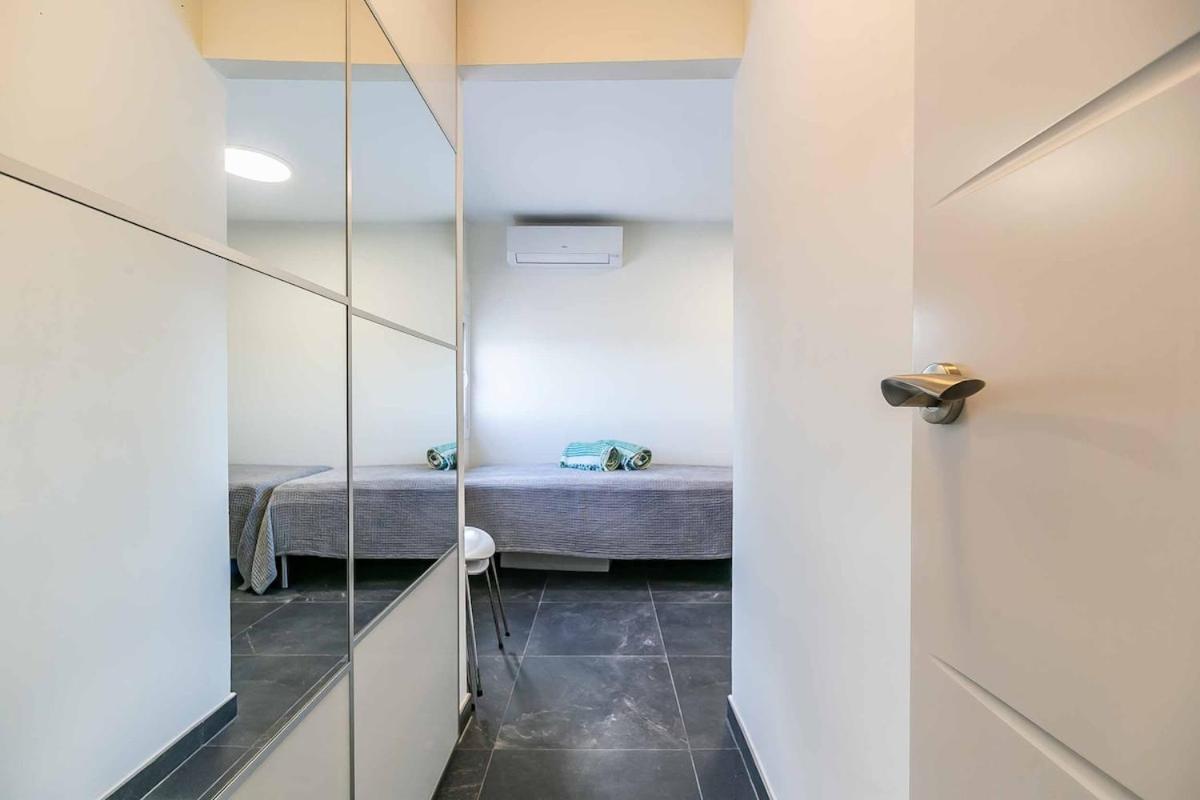 129 - Stunning Townhouse With Private Pool & Views, Apartment *